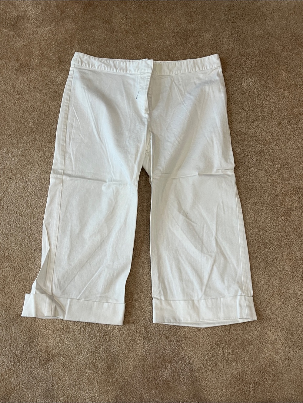 Susan Bristol White Capri